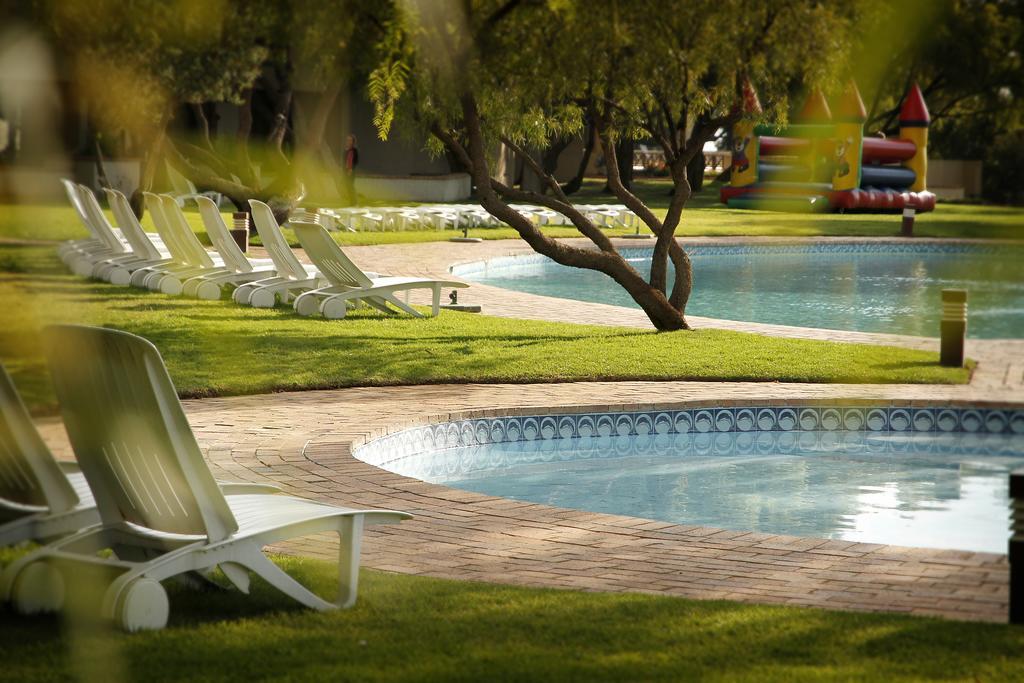 Black Mountain Leisure And Conference Hotel Groothoek Exterior foto